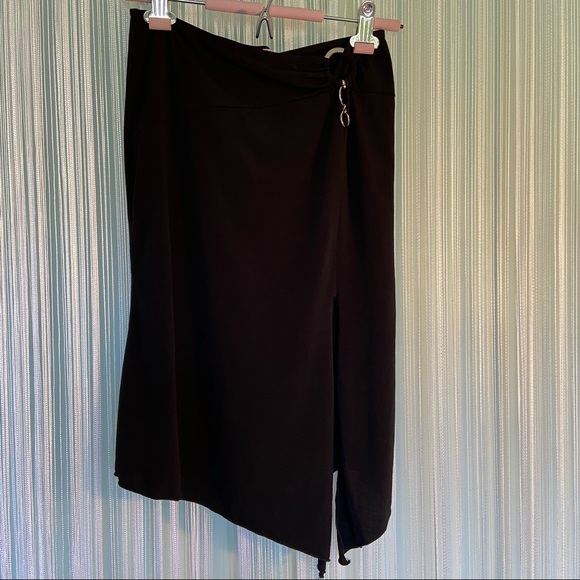 Black Slit Skirt - Picture 14 of 15